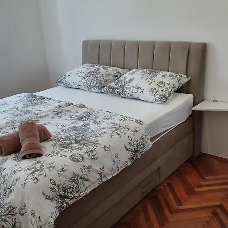 Apartments Villa Adamovic Umag Eksteriør bilde