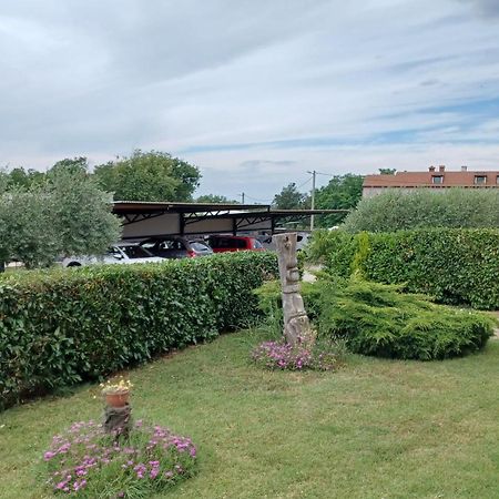 Apartments Villa Adamovic Umag Eksteriør bilde