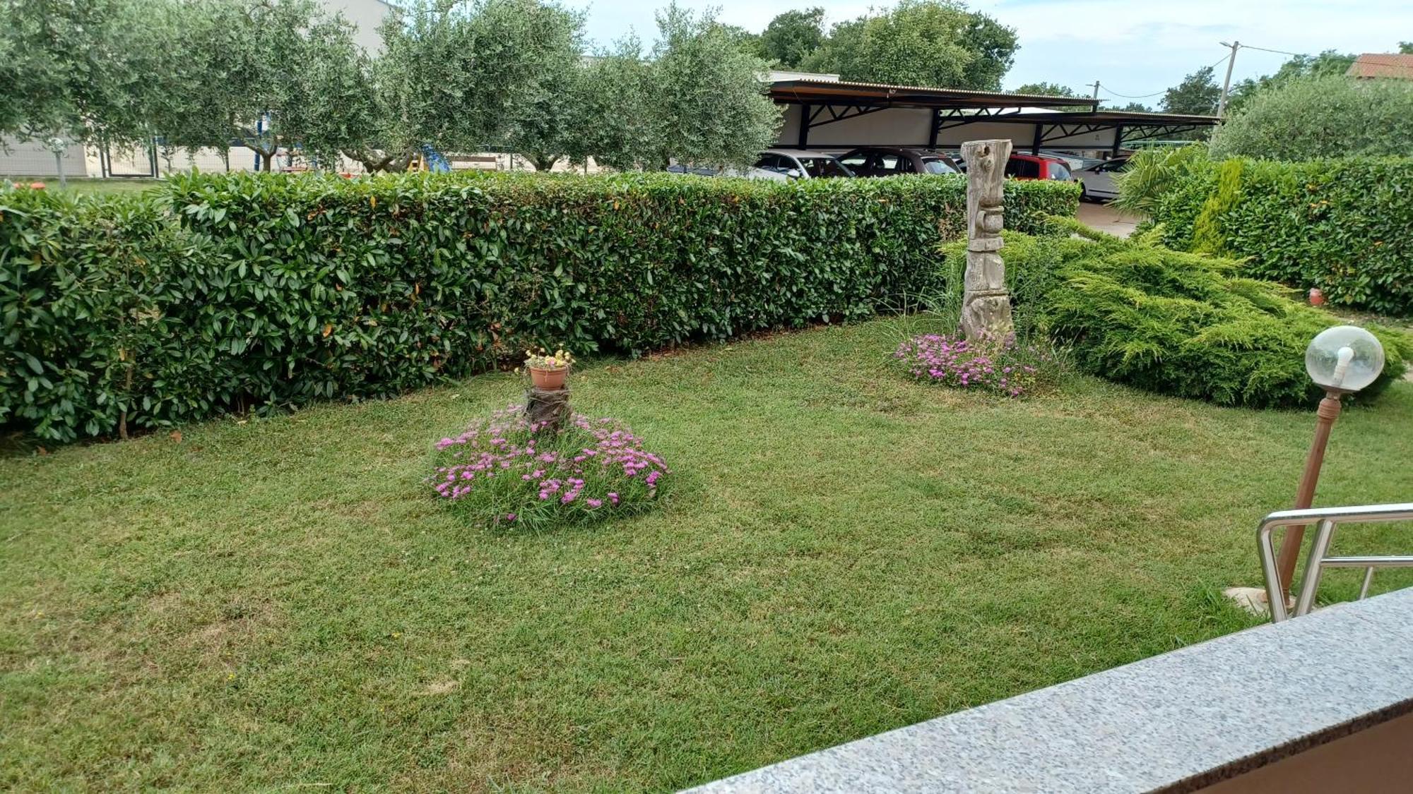 Apartments Villa Adamovic Umag Eksteriør bilde