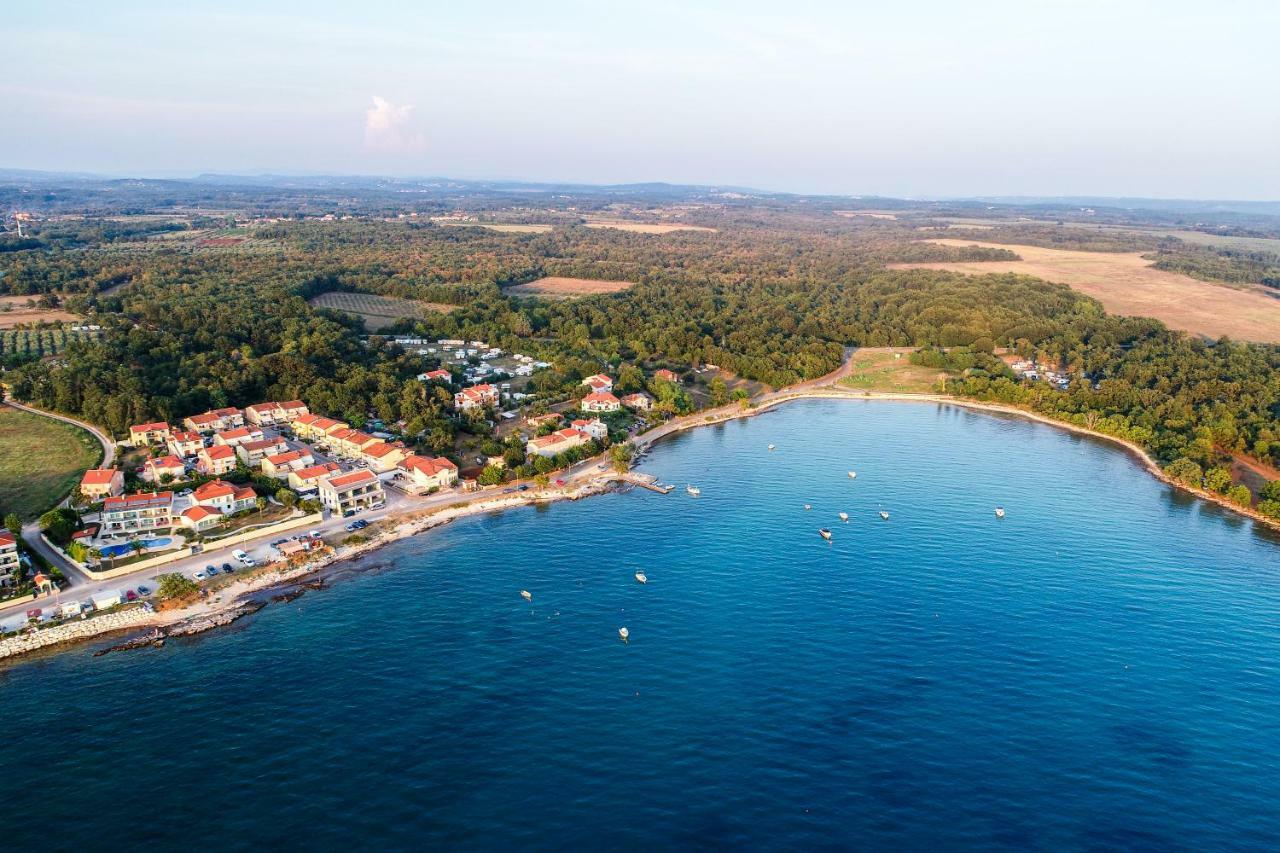 Apartments Villa Adamovic Umag Eksteriør bilde