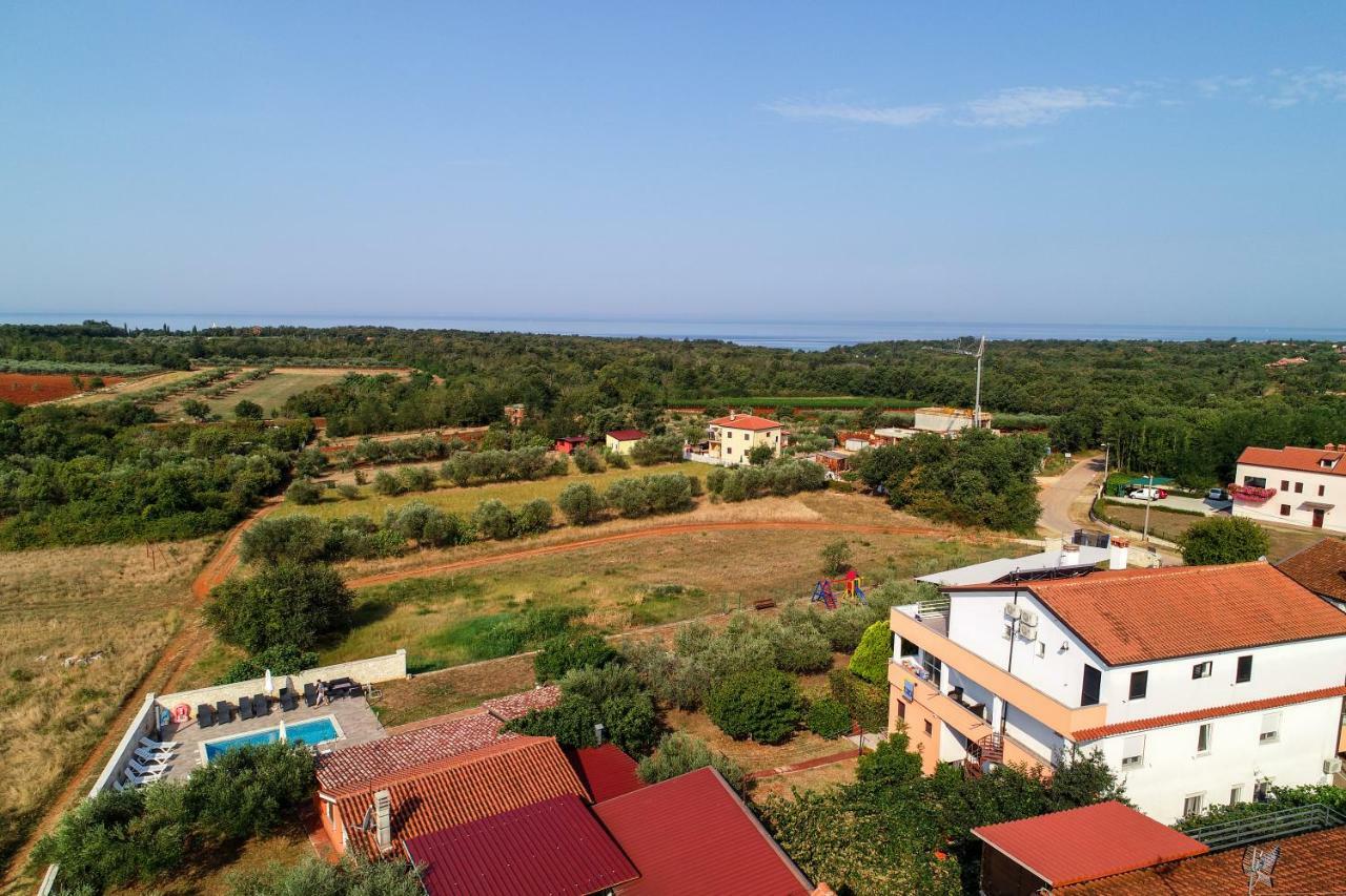 Apartments Villa Adamovic Umag Eksteriør bilde